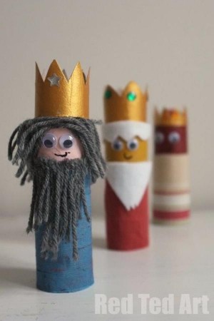 Reyes Magos con tubos de carton